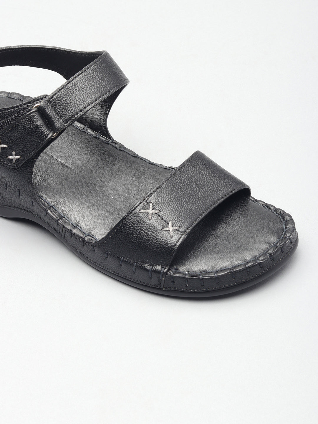 Enticing Casual Sandals