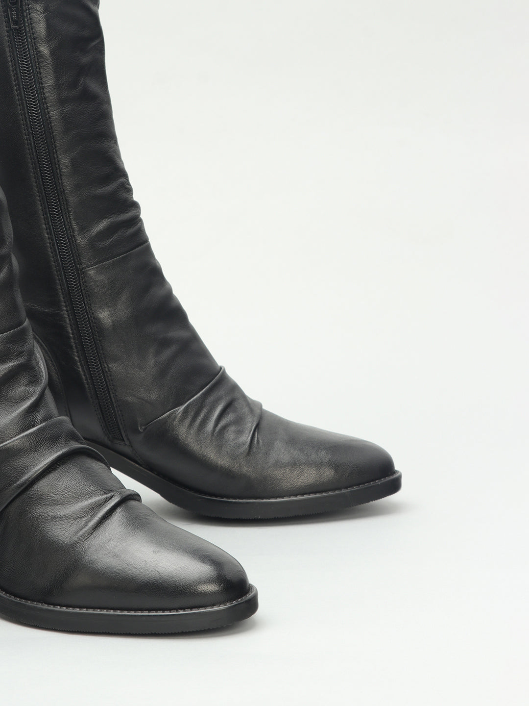 Venus Textured Round Toe Boots