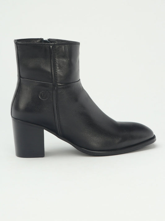 Venus Classic Relaxed Boots