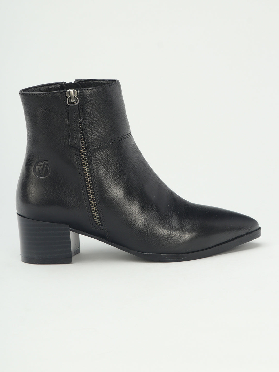 Venus Eye Catching Pointed Toe Boots