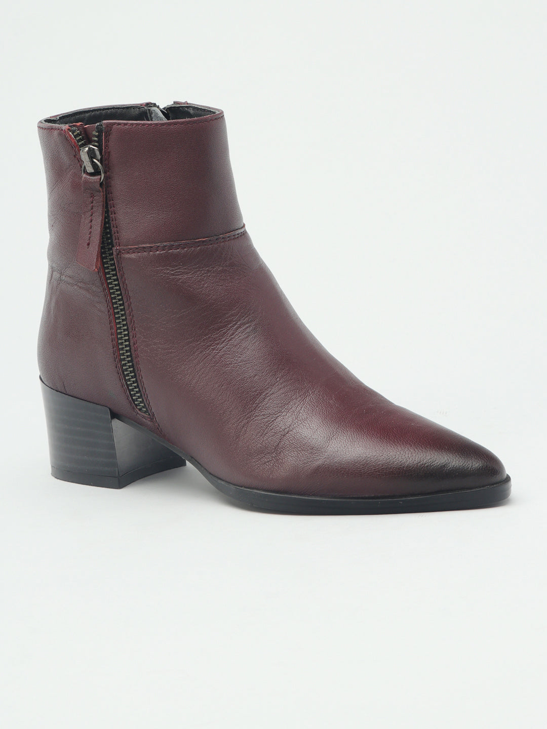 Venus Eye Catching Pointed Toe Boots