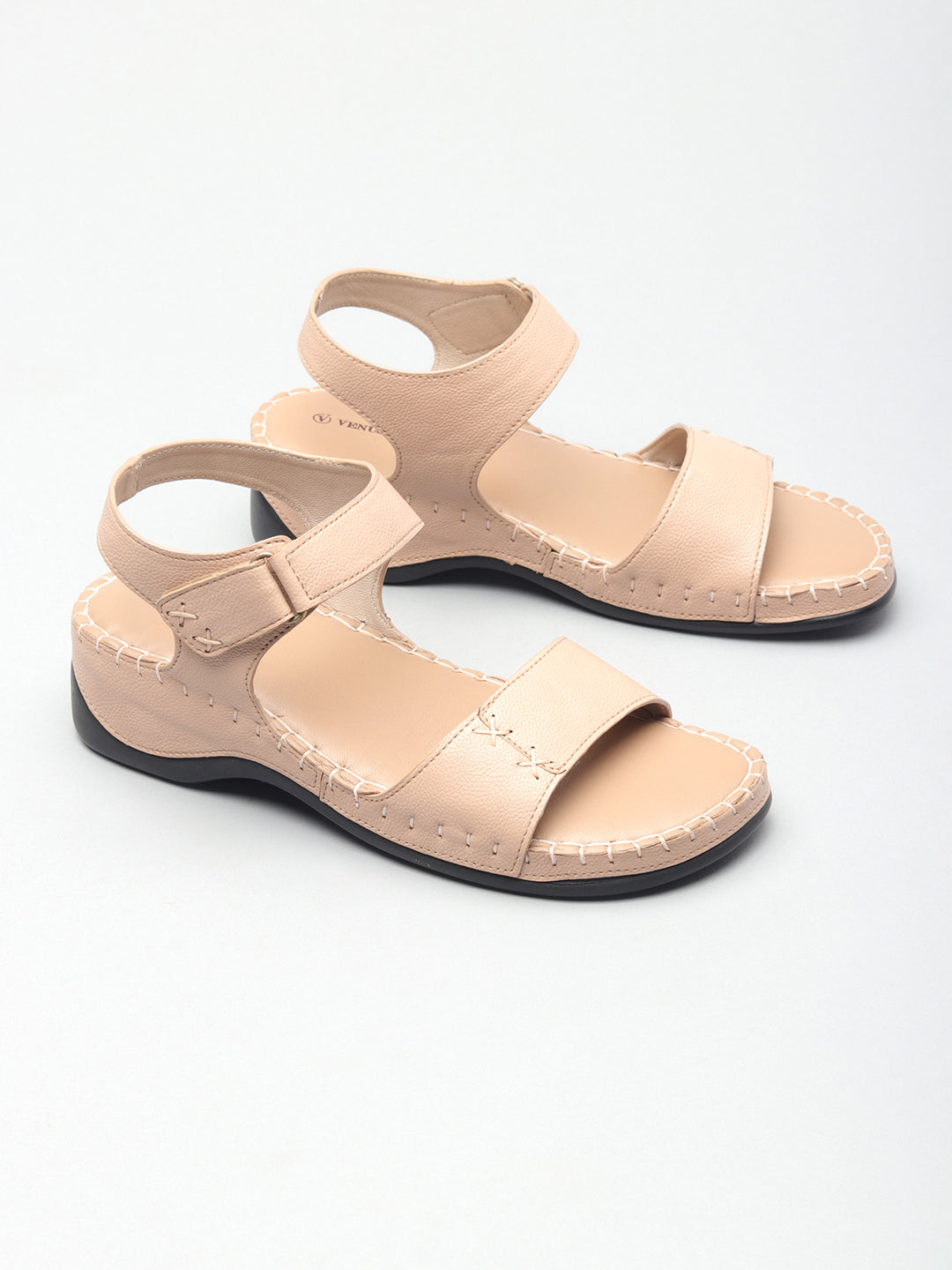 Enticing Casual Sandals