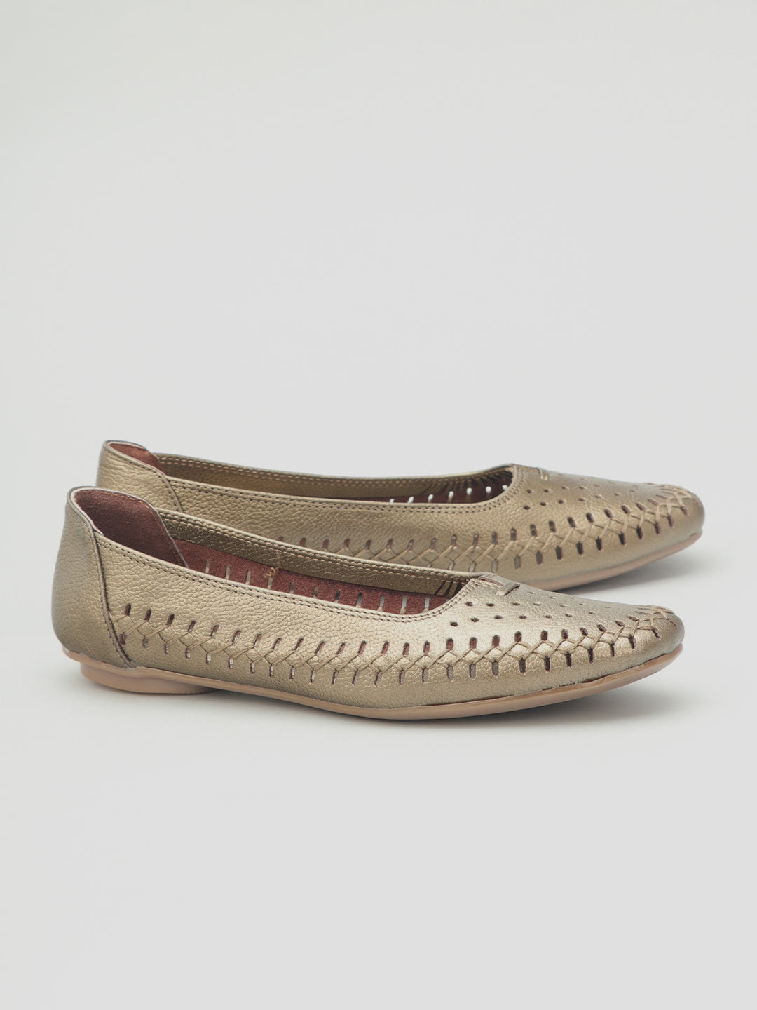 Flat Heel Glossy Ballerinas