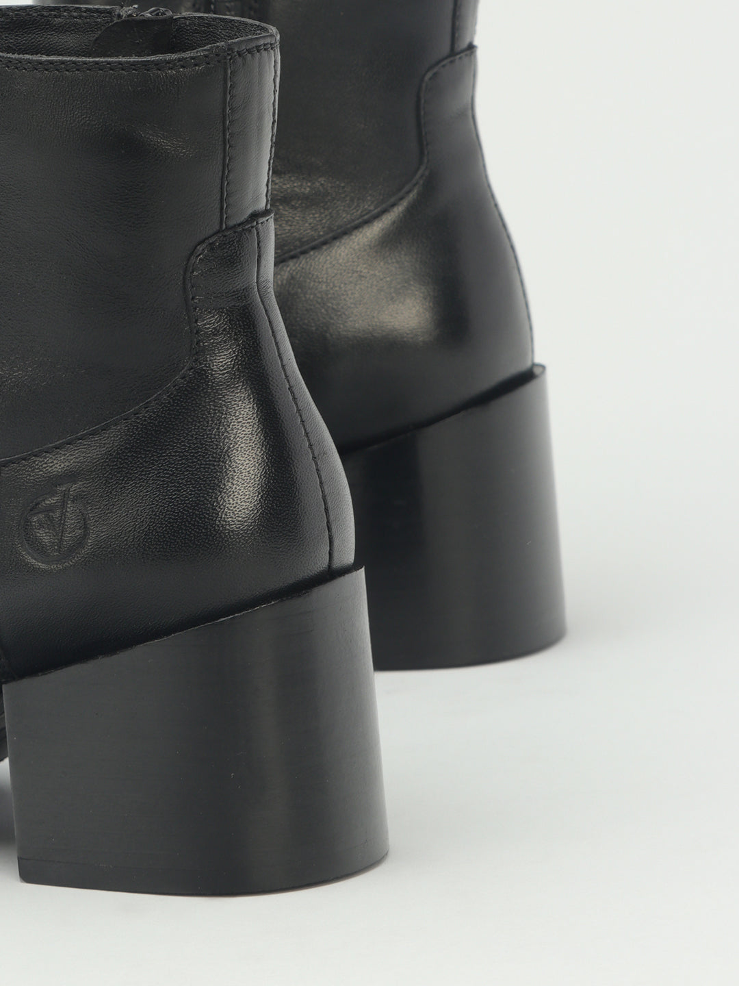 Venus Casual Block Heel Boots