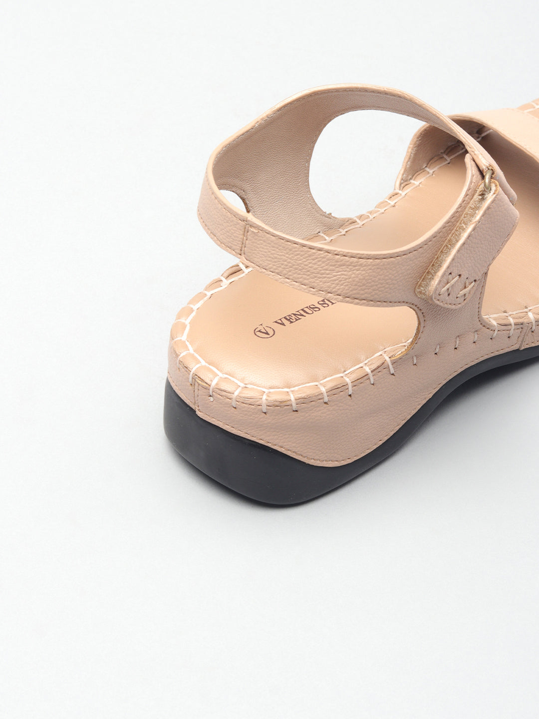 Enticing Casual Sandals