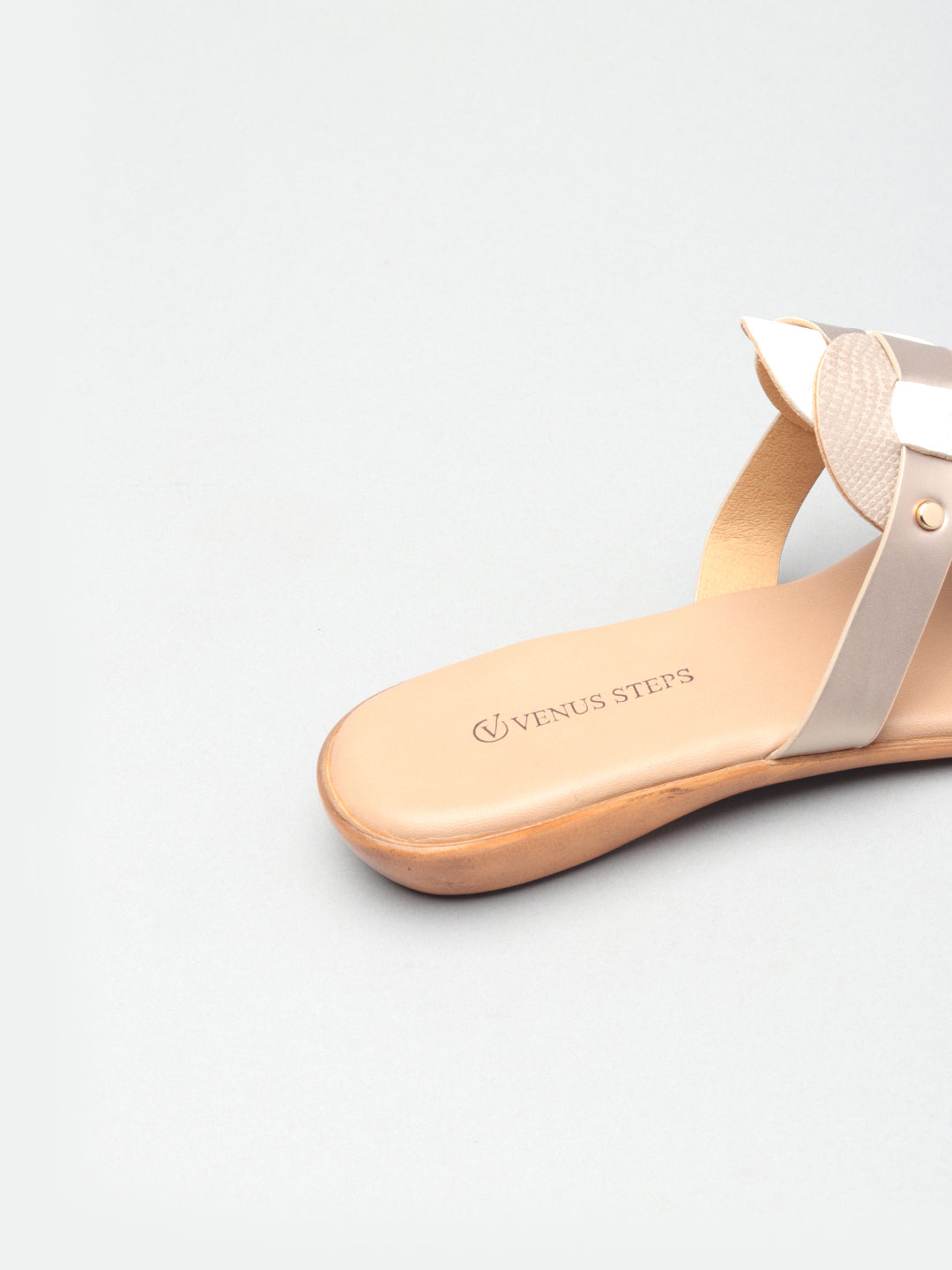 Mordern Patent/Glossy Flat Chappals