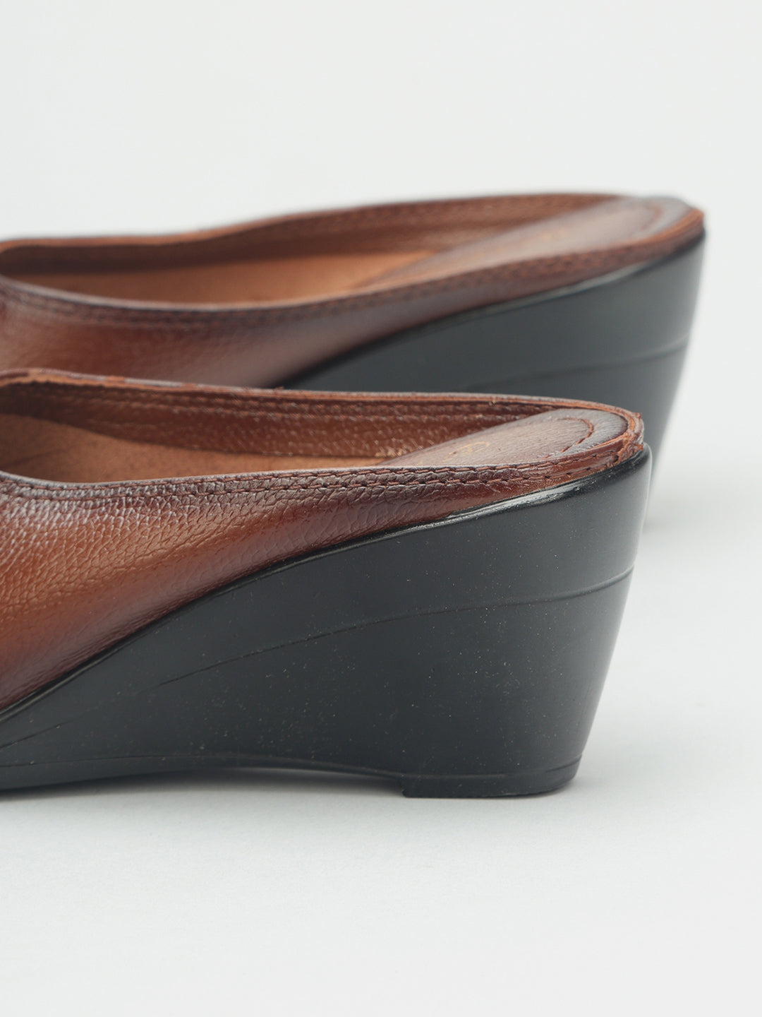 Pointed Toe Wedge heel Buntoe