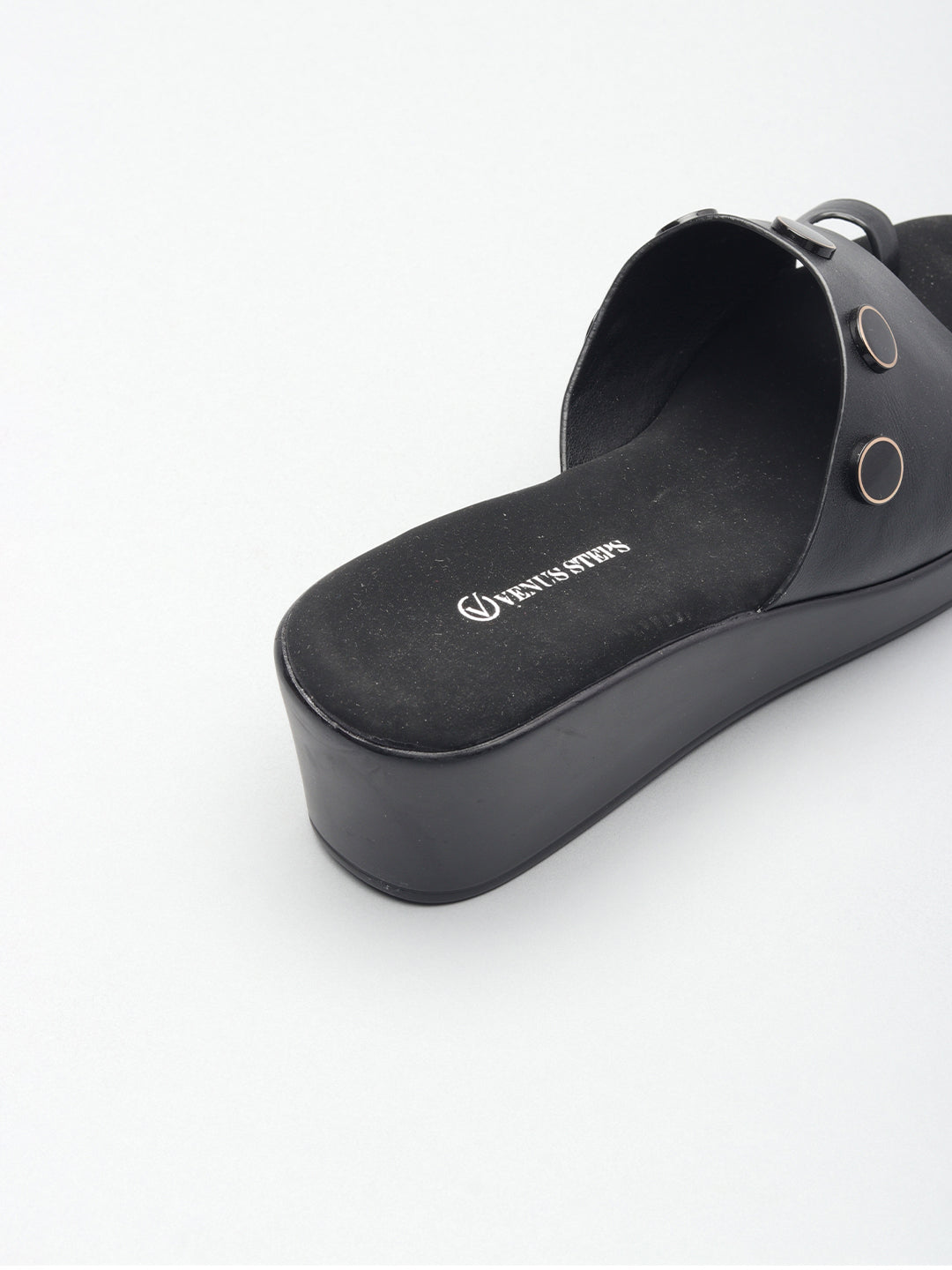 Solid Open Toe Wedge Hell Chappals