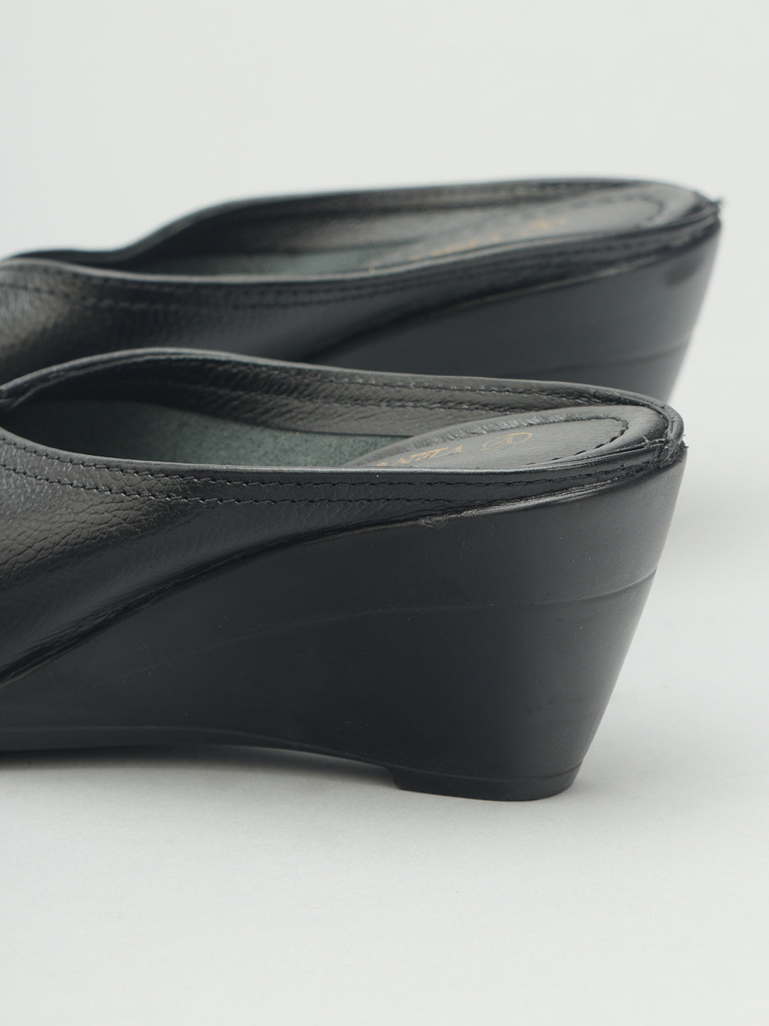 Pointed Toe Wedge heel Buntoe