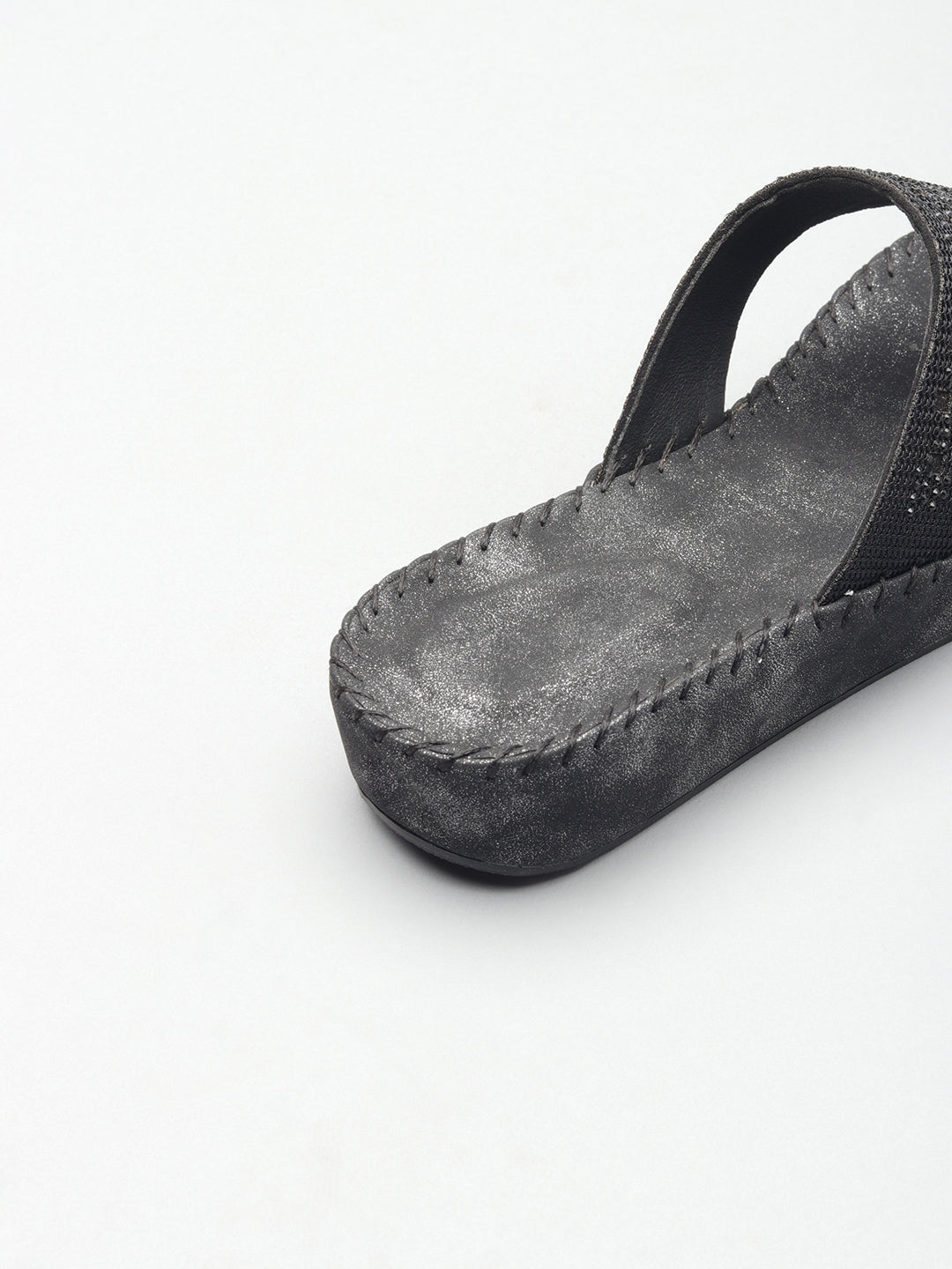 Casual Patent/Glossy Chappals Flat