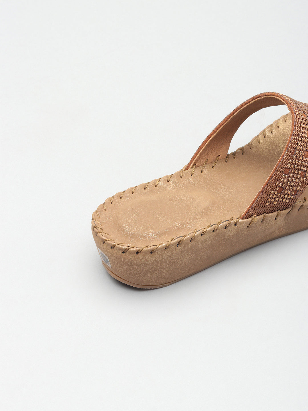 Casual Patent/Glossy Chappals Flat