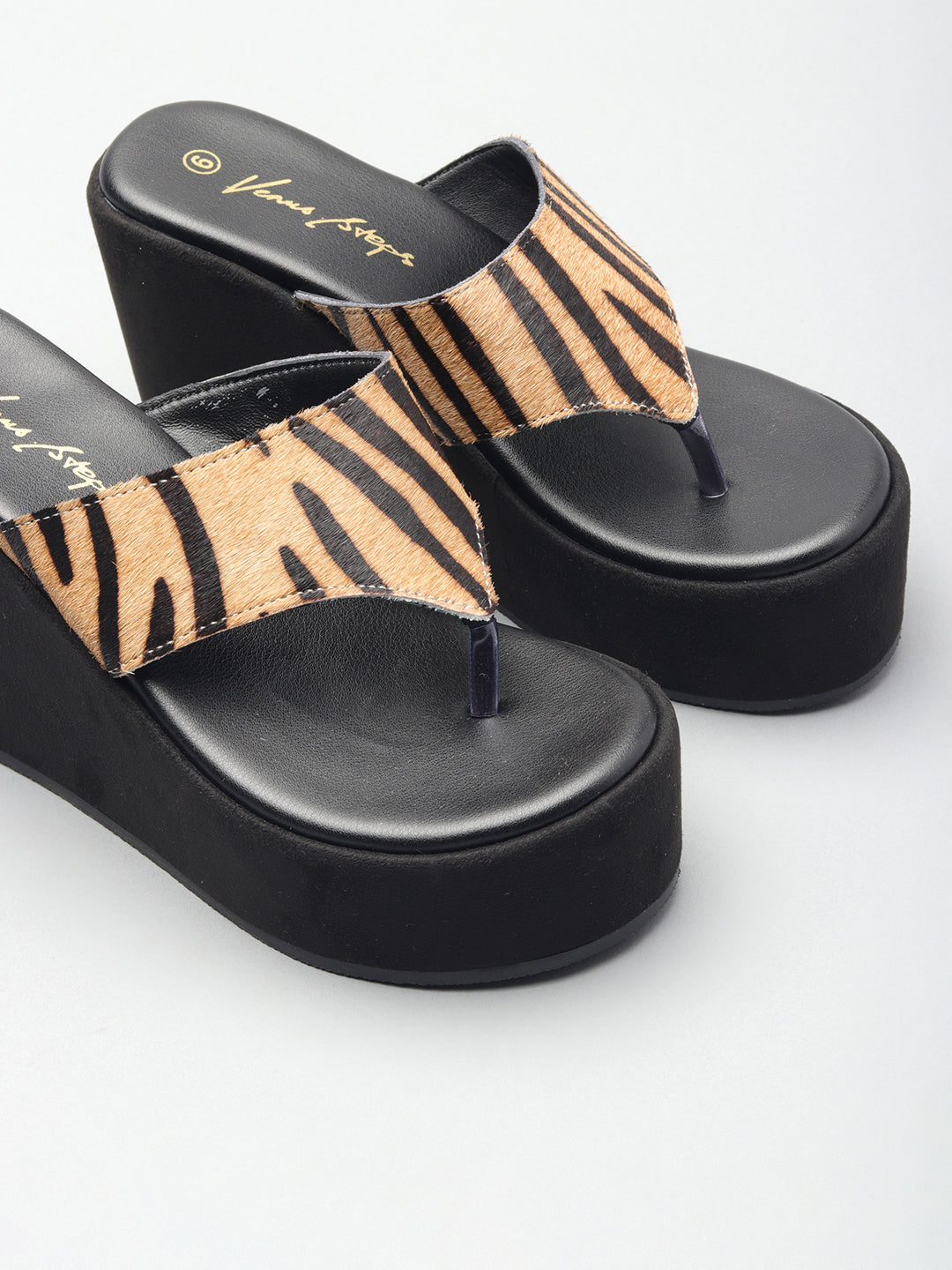 Tiger Print Casual Chappals