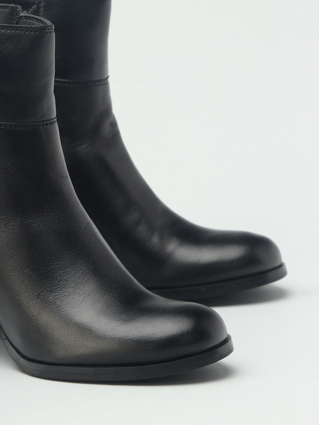 Venus Block Heel Nappa Matt Boots