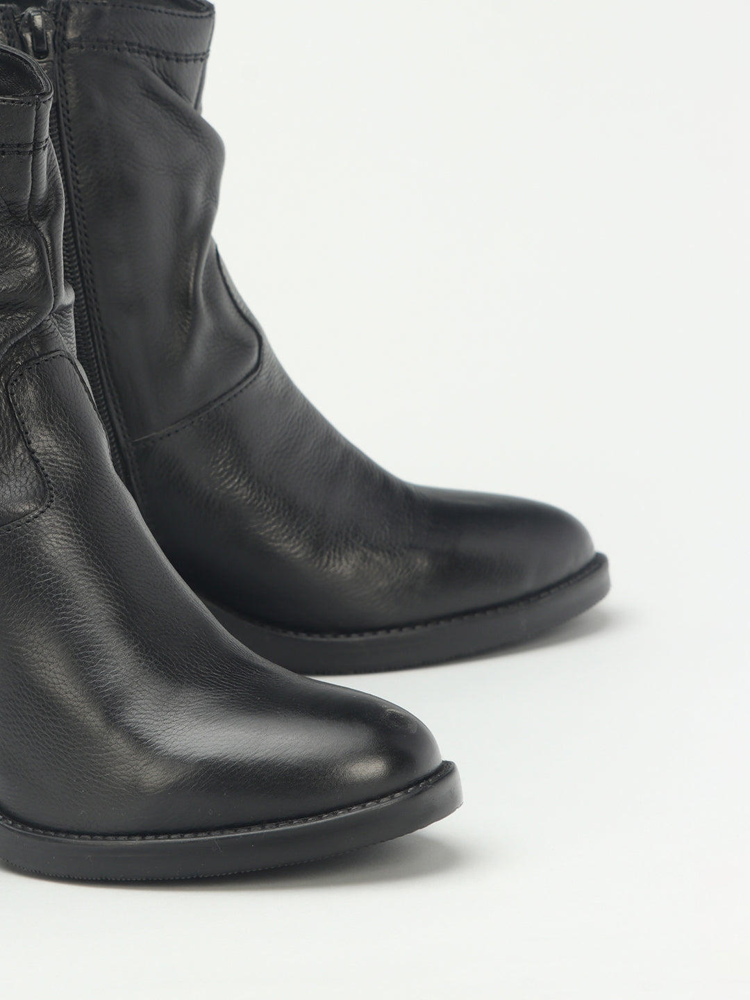 Venus Contemporary Classic Boots