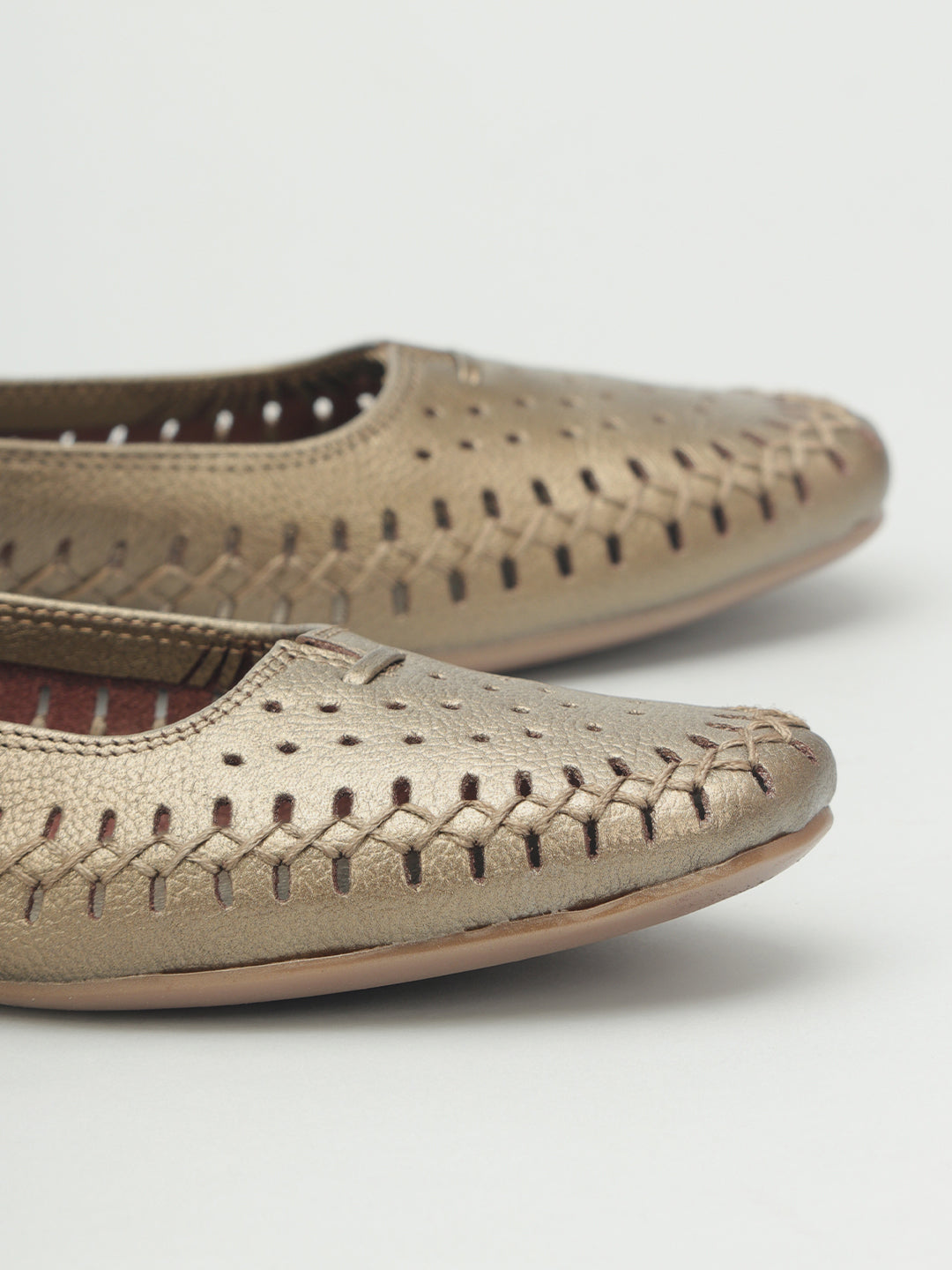 Flat Heel Glossy Ballerinas