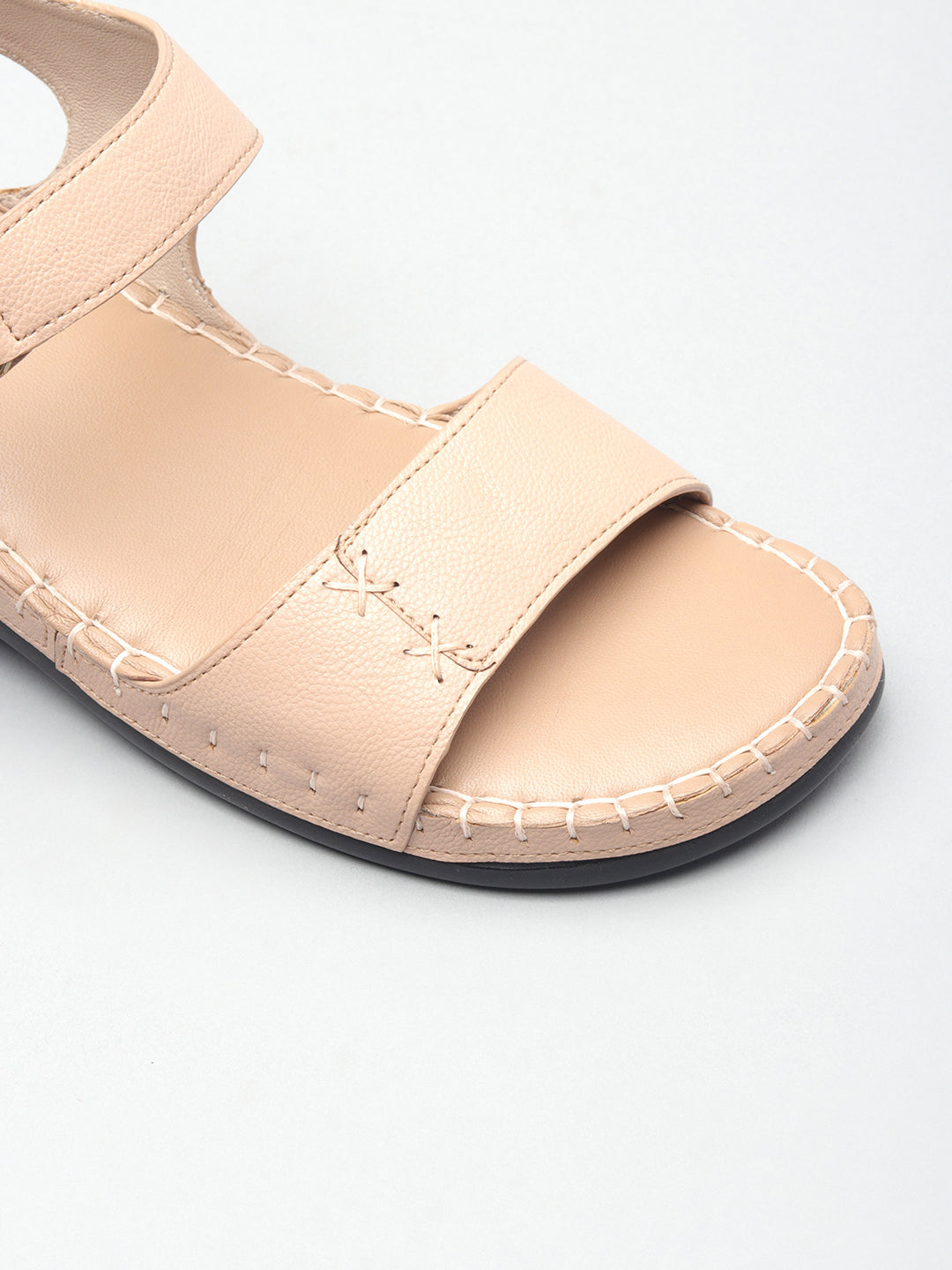 Enticing Casual Sandals