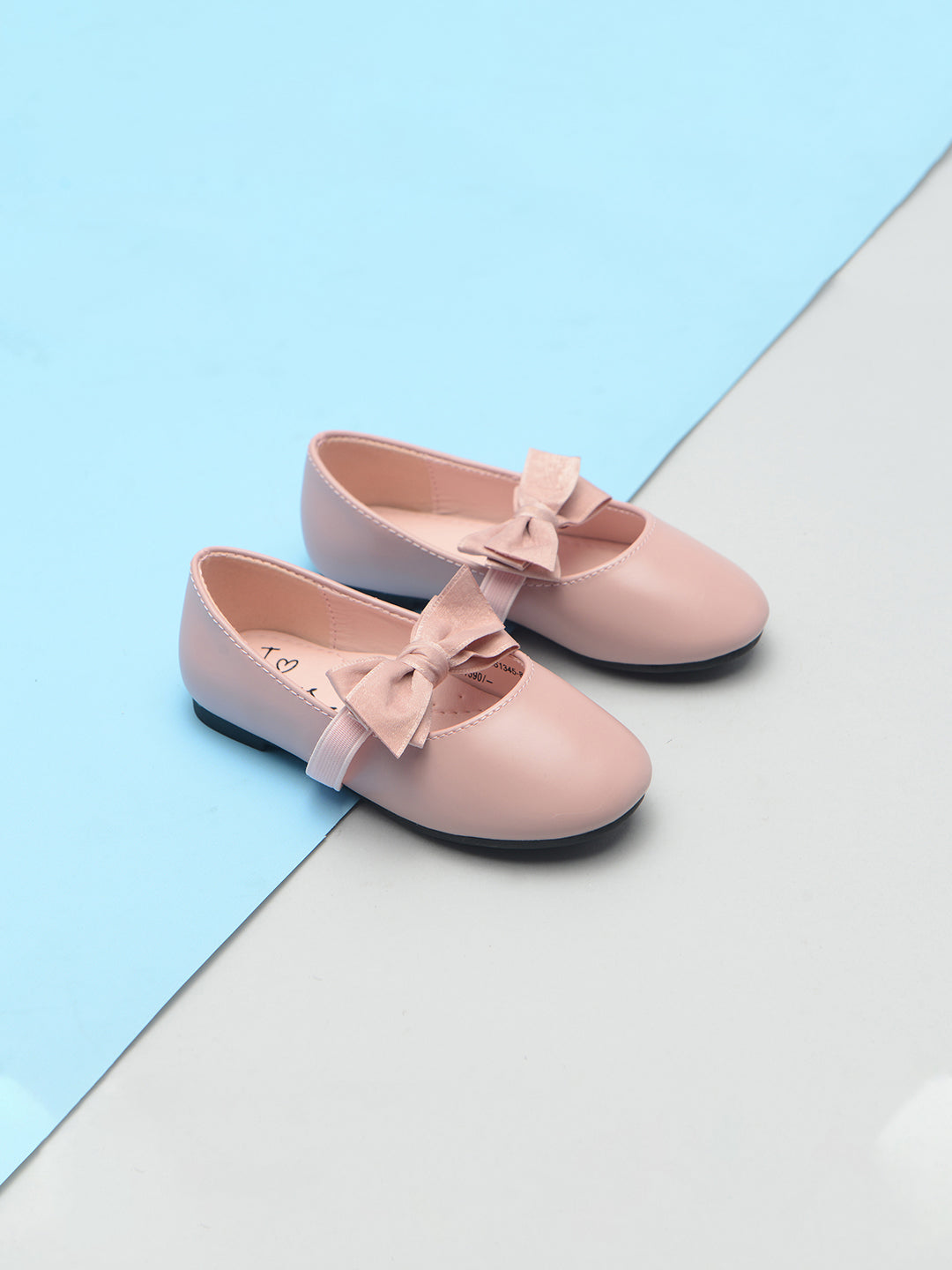 Pink Bow Design Strap Shoes