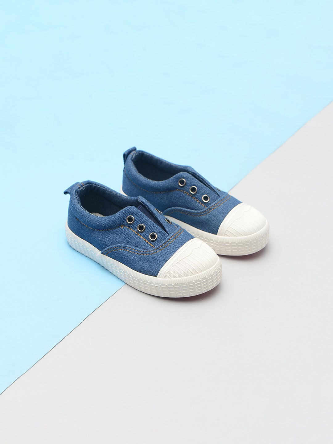 Matt Velcro Flat Shoes