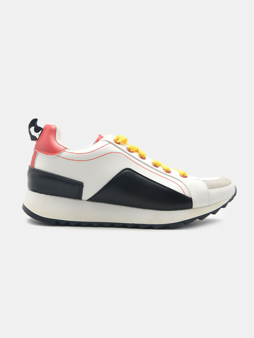 Uber-Chic Laced Shoes