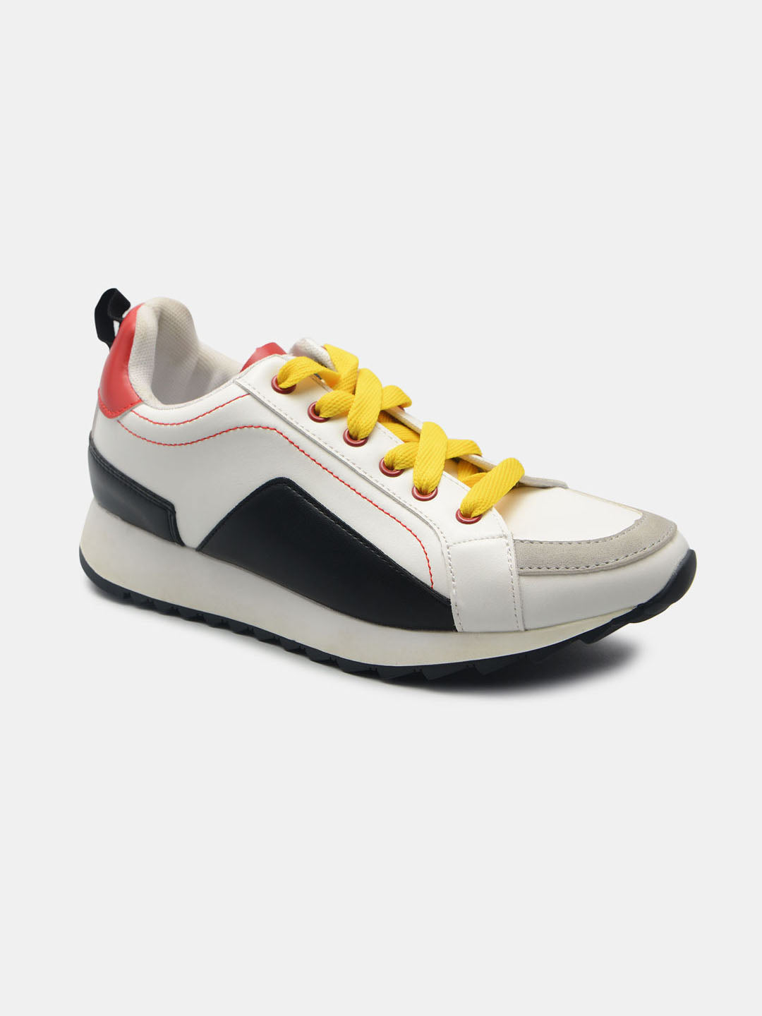 Uber-Chic Laced Shoes