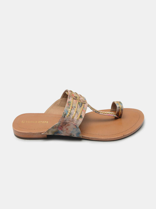 Ethnic Print Kolhapuris