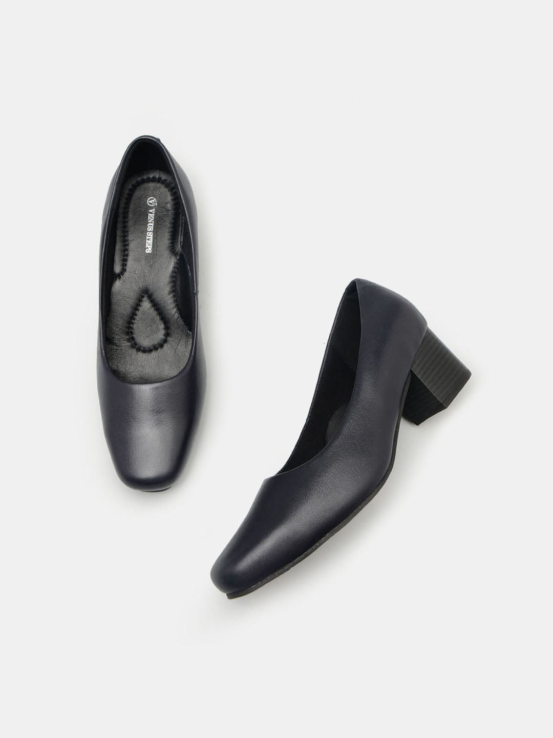 Chic Black Ballerinas